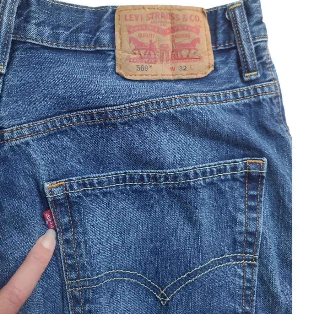 Levi's 569 Loose Straight Denim Shorts W32 Medium Wash Men's Jean Shorts Y2K